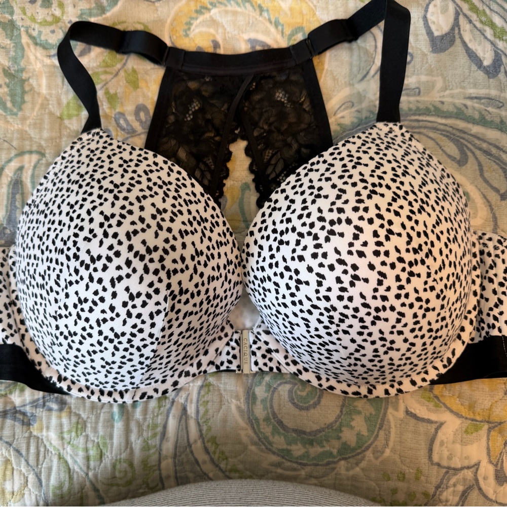Cacique Black and White Boost Plunge Front Closure Spotted Lace Bra
